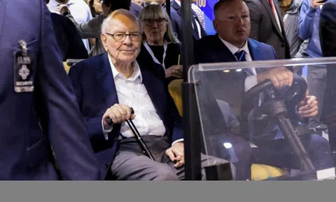 Công ty của 'trùm' đầu tư Warren Buffett mất 60% lợi nhuận