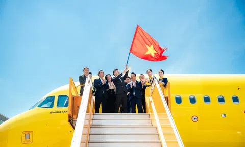 Vietravel Airlines đón thêm tàu bay Airbus thứ 2, cổ phiếu gia đình bầu Hiển tăng kịch trần