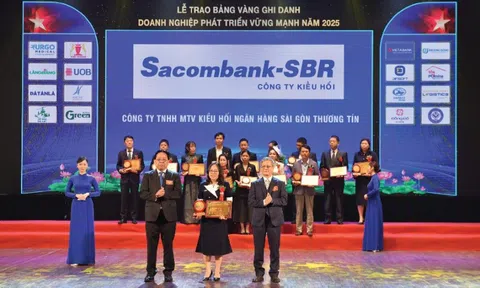 Sacombank-SBR vinh dự đạt Top 20 Doanh nghiệp vững mạnh năm 2025