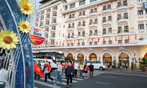 TPHCM: Rực rỡ cờ hoa, khát vọng và dấu ấn những thương hiệu ngân hàng