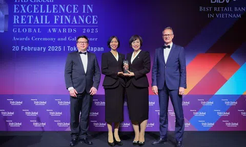 Một thập kỷ dẫn đầu, BIDV lần thứ 10 nhận giải Ngân hàng Bán lẻ tốt nhất Việt Nam