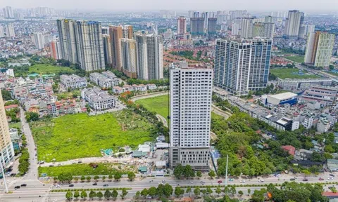 Lương thấp nhưng nhận thưởng Tết cao, có mất điều kiện mua nhà ở xã hội?