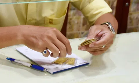 Giá vàng miếng SJC bất ngờ rời đỉnh lịch sử