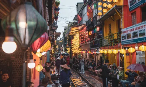 Kinh tế đêm tại Việt Nam: Khách vẫn hỏi chơi gì sau 22h?