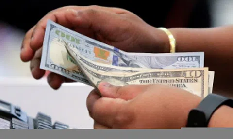 Thế giới gánh 'núi' nợ cao chưa từng có