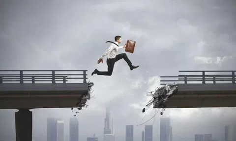 Gọi tên 10 DN bất động sản báo lãi tăng mạnh nhất sàn chứng khoán quý 2/2025, có công ty tăng đến 4.009%