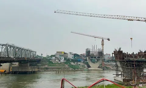 Cận cảnh cây cầu 590 tỷ đồng nối Hà Nội - Bắc Ninh vừa xin lùi tiến độ 3 năm