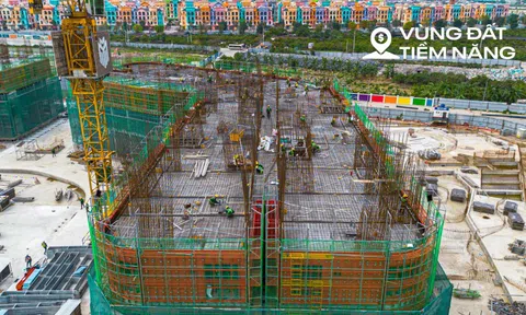 Toàn cảnh tòa chung cư đầu tiên giữa 20.000 căn hộ thấp tầng ở đại đô thị của Vinhomes