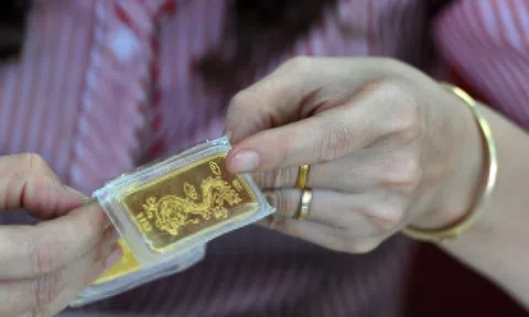 Giá vàng miếng, vàng nhẫn tăng vọt