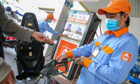 Giá xăng dầu tăng, có mặt hàng tăng gần 550 đồng/lít