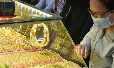 Xô đổ mọi kỷ lục, giá vàng miếng, vàng nhẫn chạm mốc 96,5 triệu đồng/lượng