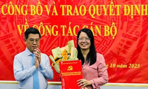 Bà Nguyễn Thị Ánh Hoa giữ chức Bí thư Đảng ủy Saigontourist Group