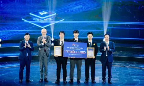 Lộ diện quán quân mùa 1 “A.I thực chiến” - Chủ nhân giải thưởng lên đến 1 triệu USD từ Techcombank