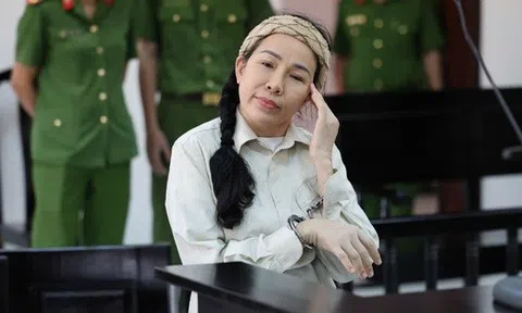 Vợ chồng bà Nguyễn Phương Hằng không đến toà theo giấy triệu tập, bà Đinh Lan muốn hoãn phiên toà