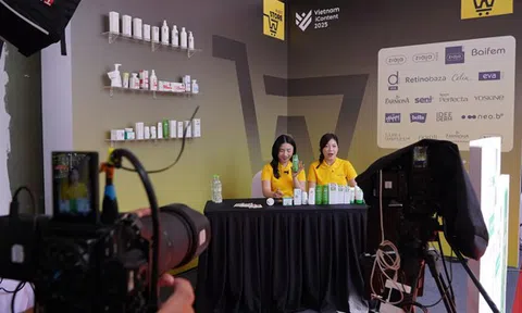 Nở rộ dịch vụ livestream bán hàng cận Tết