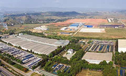 Dừng một cụm công nghiệp rộng hơn 20 sân bóng đá