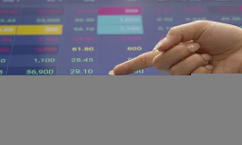 Cổ phiếu doanh nghiệp có vốn Nhà nước bị 'chốt lời'