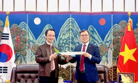 Ông Trịnh Văn Quyết chính thức tái xuất thương trường, gặp Đại sứ Hàn Quốc