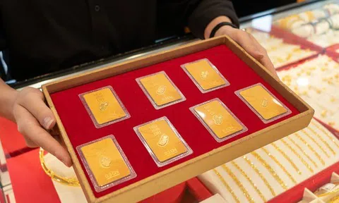 Tối 2-2, giá vàng bất ngờ đảo chiều tăng mạnh