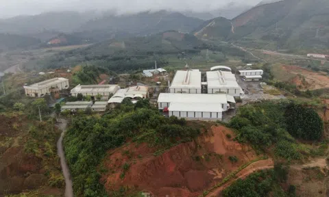 Chiêu lạ của Lưu Đức Hoa: Biến 2.160 tấn quặng thô thành 'cơm mẹ nấu' xuất sang Trung Quốc