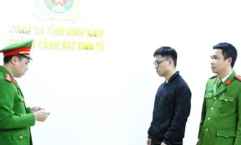 Bắt người đàn ông kinh doanh vàng bạc bỏ ngoài doanh thu 1.500 tỉ đồng