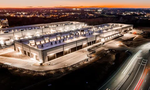 Từ lời 'kêu cứu' của Viettel, VNPT, FPT: Bài học nước Mỹ bán điện cho Google, Microsoft rẻ hơn 30%