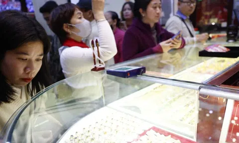 Chiến sự Trung Đông: Nhà đầu tư thận trọng, tránh chạy theo cú tăng ngắn hạn của giá vàng