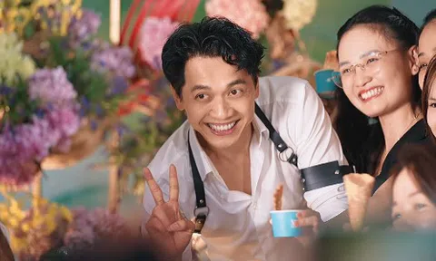 Chủ tịch ACB Trần Hùng Huy dành tặng món quà bất ngờ cho nhân viên nữ trước thềm 8/3