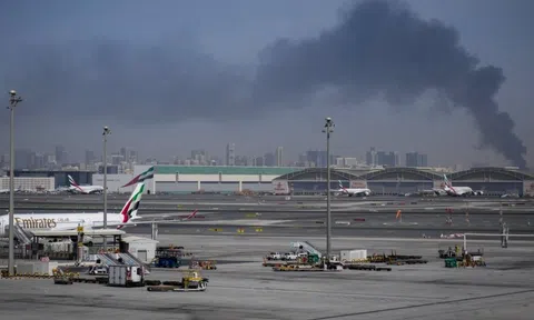 Xung đột Trung Đông: Vietnam Airlines mất thêm 2.000 USD/chuyến bay, ACV nguy cơ hụt thu 10,9 triệu USD/tháng