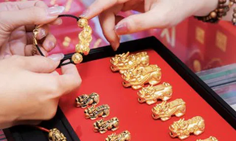 Giá vàng thấp nhất nhiều ngày, chuyên gia nói không hấp dẫn để mua trú ẩn?