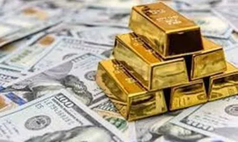 Giá vàng thế giới lao thẳng xuống mốc 4.700 USD/ounce