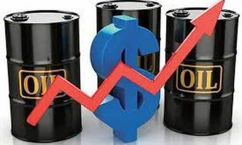 Giá dầu thế giới hôm nay (18/3): Bật tăng trở lại, vượt 102 USD/thùng, nguồn cung toàn cầu xấu đi