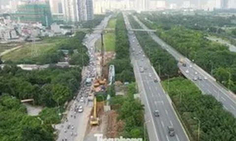 Hà Nội cho phép xe lưu thông vào làn khẩn cấp đại lộ Thăng Long