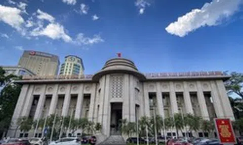 Ngân hàng Nhà nước tăng lượng OMO chào thầu nhưng vẫn hút về gần 26.000 tỷ, lãi suất liên ngân hàng tiếp tục tăng