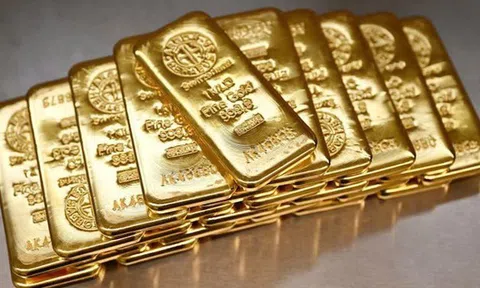 Giá vàng chiều nay (24/3): Chốt ngày, vàng miếng và nhẫn bật tăng mạnh, người mua vẫn xếp hàng dài