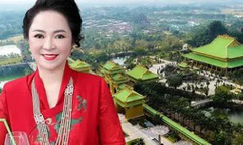 Khu du lịch Đại Nam của vợ chồng bà Nguyễn Phương Hằng từng gây chú ý với công trình quy tụ 800 cá thể quý hiếm với mô hình "mở" đầu tiên ở Việt Nam