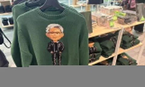 Ai chi 178 USD mua chiếc áo len in mặt CEO Nvidia