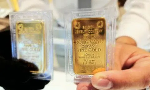Giá vàng hôm nay 30-3: Vàng, bạc rớt khi dầu thô tăng mạnh