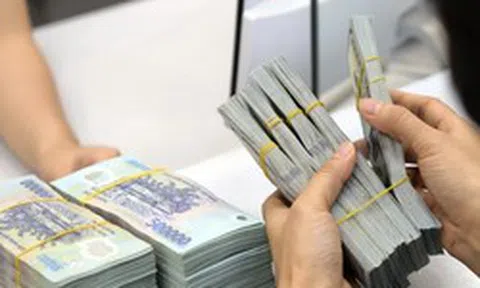 Cuộc đua lãi suất tiết kiệm chưa hạ nhiệt, lãi suất chạm mốc 10%