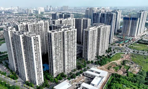 Nhà tăng giá “phi mã”, văn phòng chạm đáy 5 năm, bất động sản lộ rõ hai thái cực