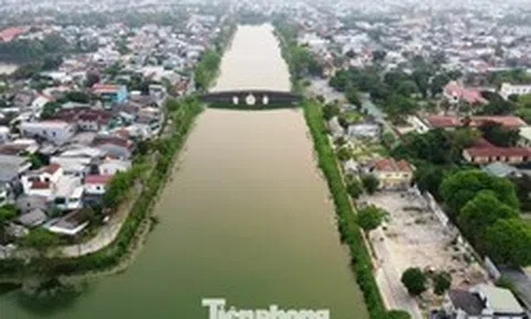 Mục sở thị dòng sông bị quên lãng giữa kinh thành Huế