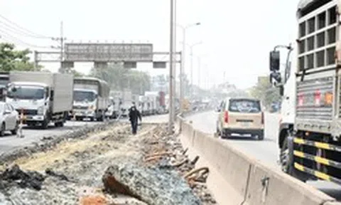 Hình ảnh sửa chữa Quốc lộ 51 xuống cấp nghiêm trọng