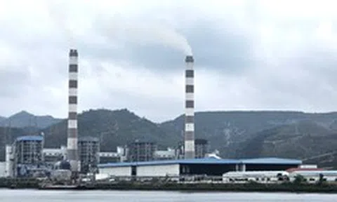 Vì sao Nhà máy nhiệt điện Quảng Ninh vẫn hoạt động dù vi phạm xả thải?