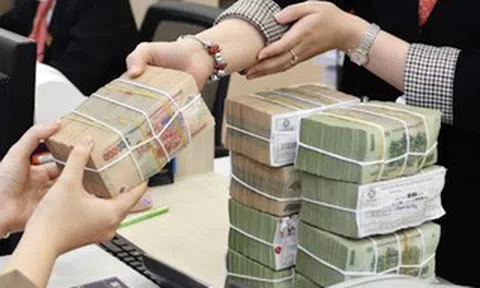 Nhiều ngân hàng đồng loạt giảm lãi suất gửi tiết kiệm