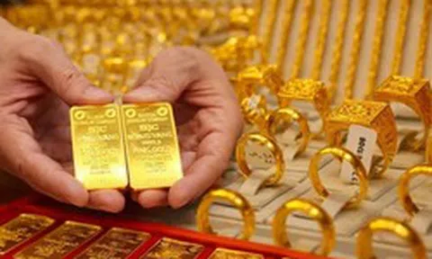 Chiều 15/4: Giá vàng SJC, giá vàng nhẫn trơn đều quay đầu giảm