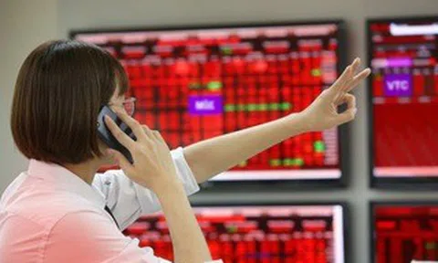 Chứng khoán 16-4: Cổ phiếu Vingroup lại "gánh" điểm số