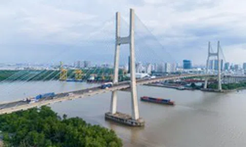 Cầu dây văng tĩnh không cao nhất Việt Nam trị giá 23.000 tỷ, kết nối tới siêu dự án 16 tỷ USD sắp đạt cột mốc then chốt trong vài ngày tới