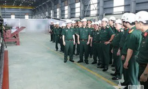 Ngay tháng 5, Việt Nam thử nghiệm xe tăng hạng nhẹ tự chế tạo, ra mắt vào tháng 12: Ai đứng sau?