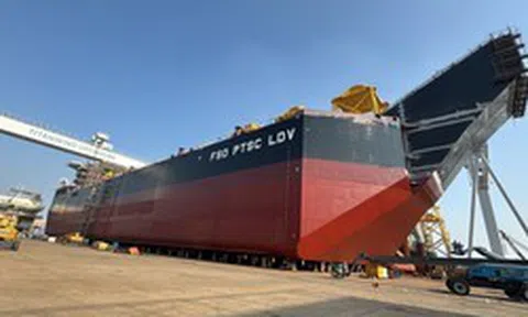 Tiêu tốn 2 triệu giờ công tạo nên kho nổi 74.000 tấn chứa nửa triệu thùng dầu, 'ông trùm' dịch vụ Dầu khí Việt Nam thu 8.700 tỷ trong 30 ngày đầu năm