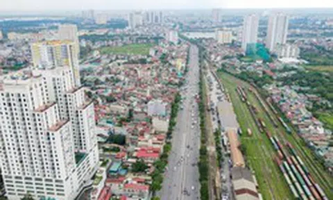 Tuyến quốc lộ dài 36km, rộng 90m, quy mô 10 làn xe, vốn đầu tư 6 tỷ USD do Vingroup đầu tư dự kiến khởi công ngày 19/5